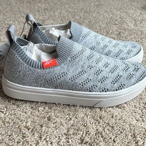 NWT OnLux Slip On - Grey - Women’s 6